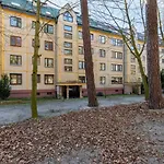 Deluxe Turystyczna By Renters Daire *