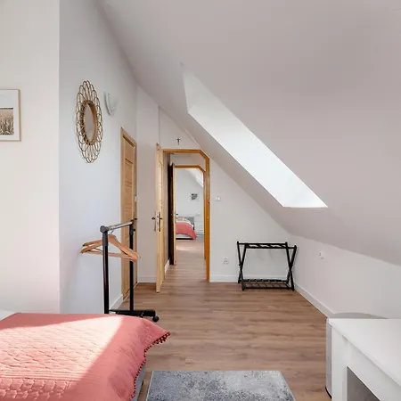 Deluxe Turystyczna By Renters * 미엥지즈드로예
