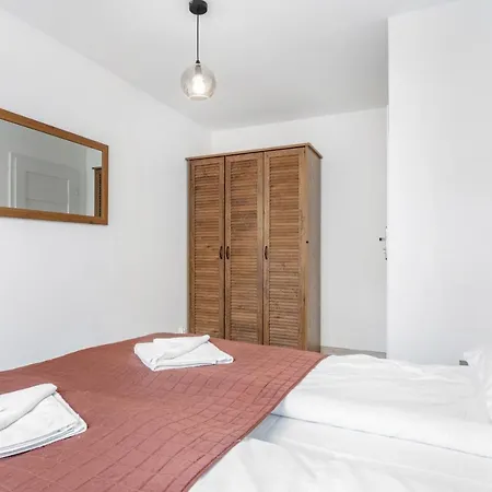 Deluxe Turystyczna By Renters Apartment *